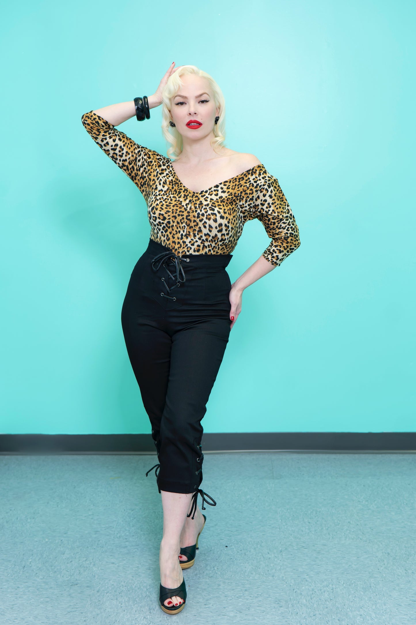 Midcentury V Top in Leopard
