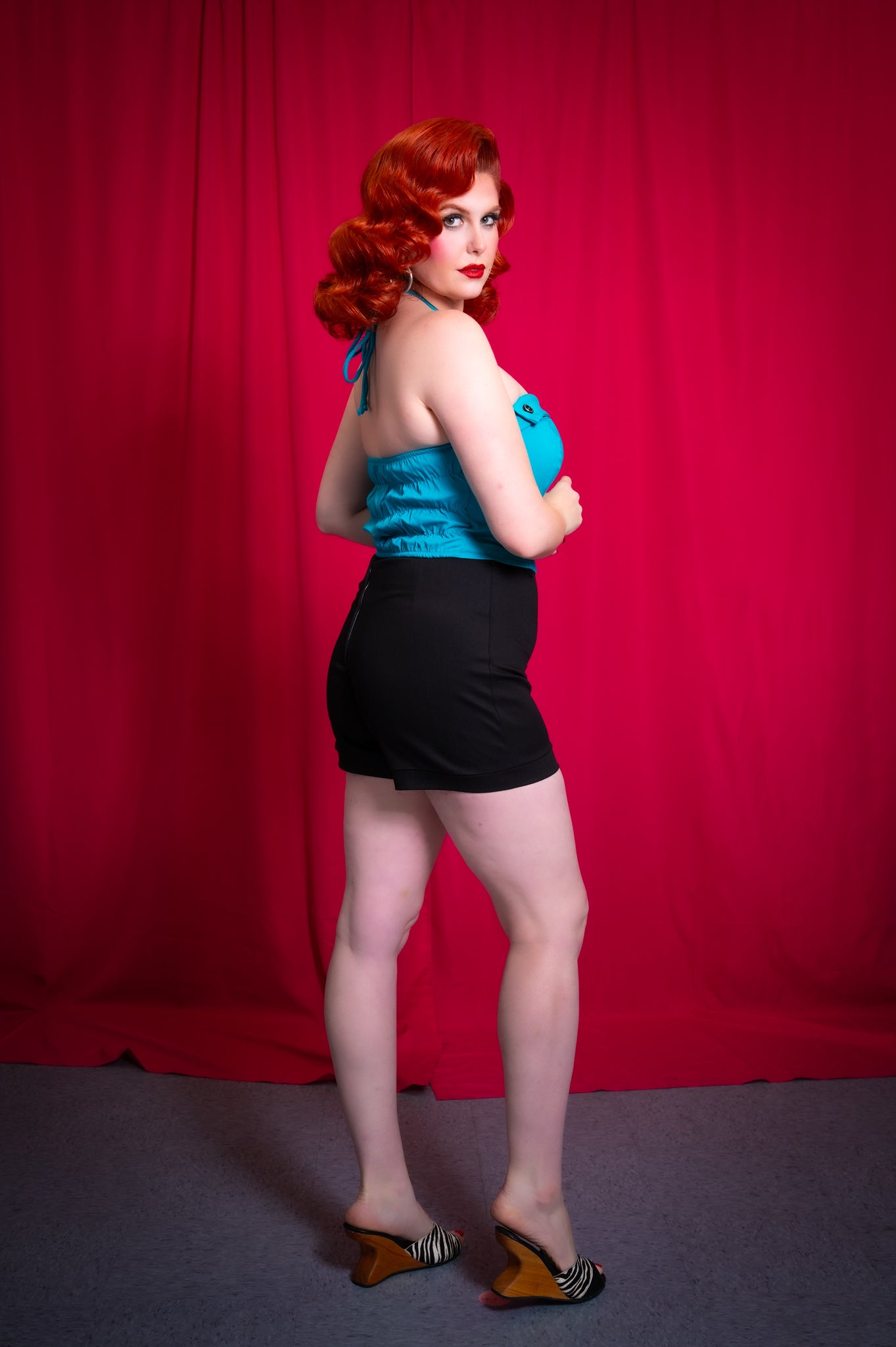The QUEEN Sun Top in Teal Blue