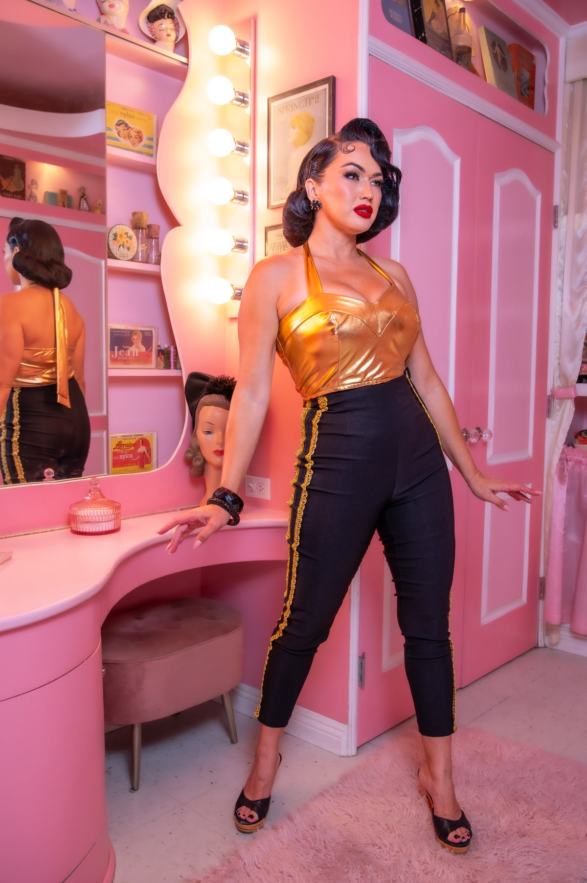 Toreador Pants in Black with Gold