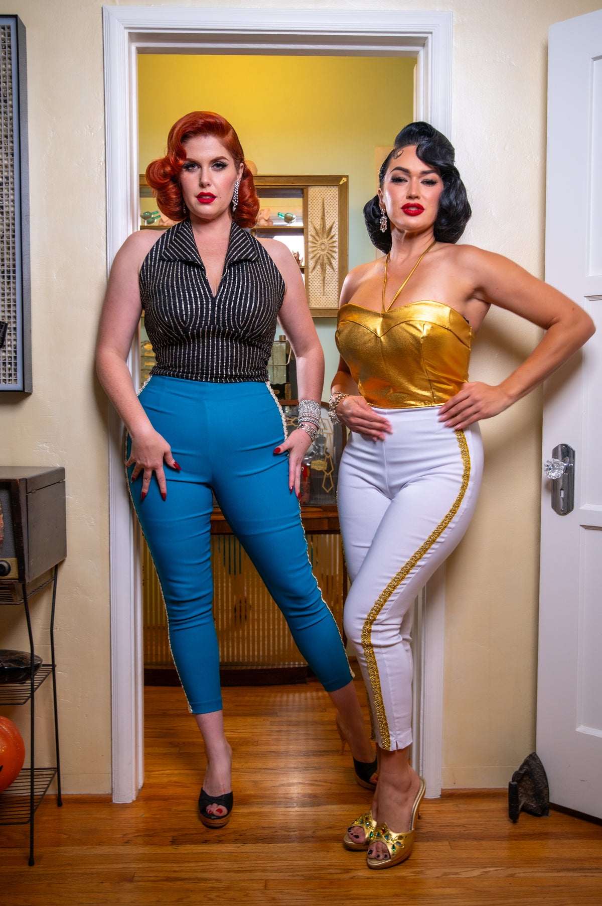 Toreador Pants in White with Gold